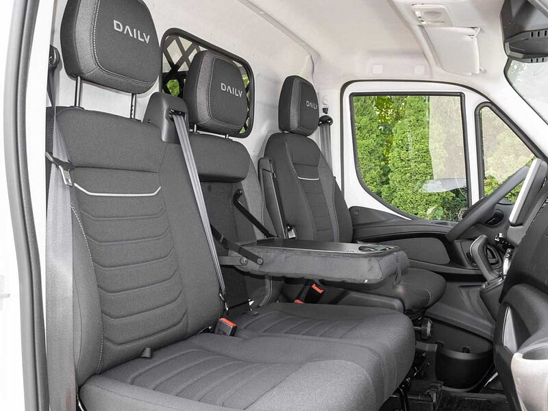 Iveco Daily 35C18A8V/P Kastenwagen Automatik
